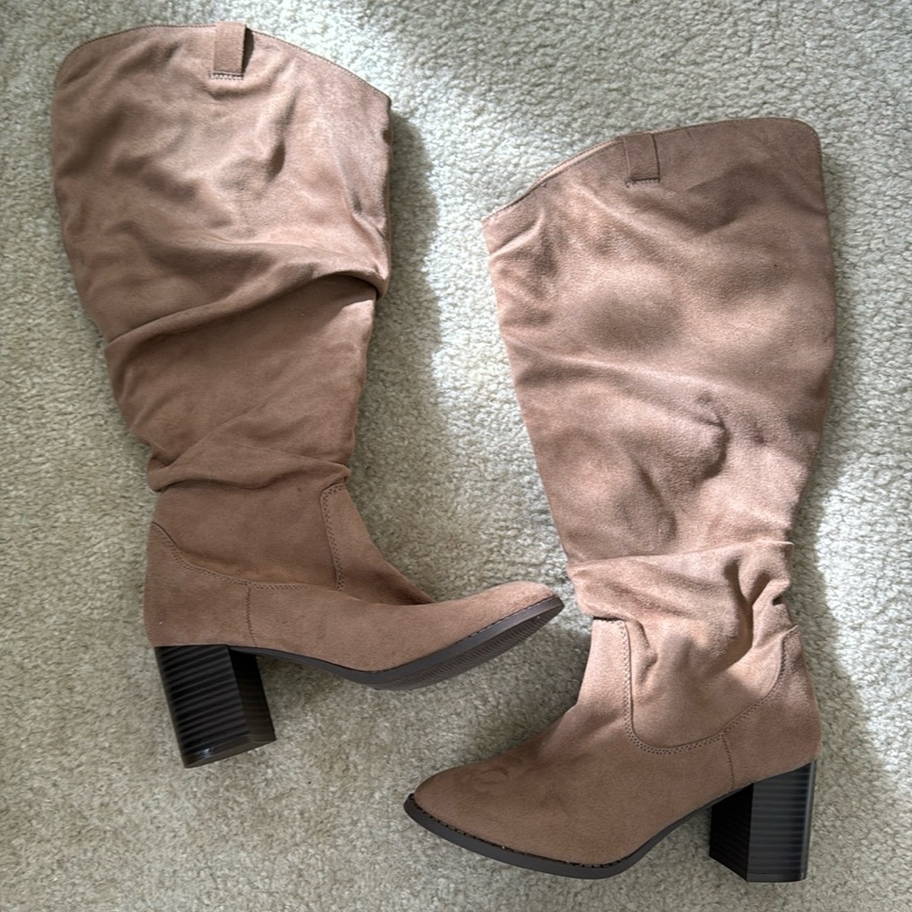 Sueded tall tan brown boots